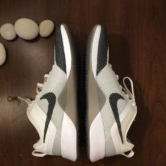 NEW NWT Nike Air Zoom Dynamic Mesh Trainer Shoe 8 - Picture 3 of 8